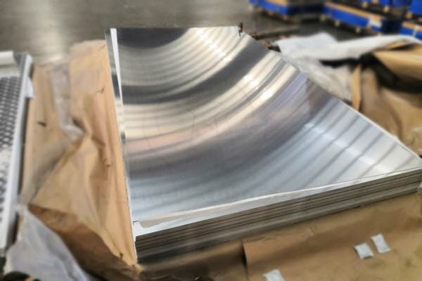 How many pieces 4′ x 8′ aluminum sheet per ton
