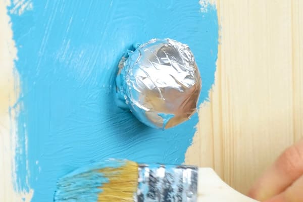 Wrap Doorknob In Aluminum Foil When Painting
