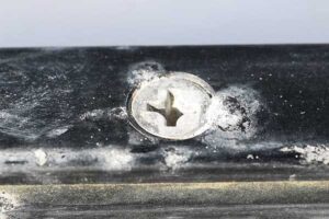 Why doesn't aluminum rust?
