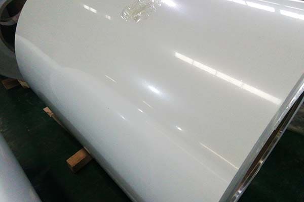 고광택 화이트 3003 PE 코팅 알루미늄 코일 High-gloss white 3003 PE Coated Aluminum Coil