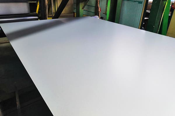 Production of PE Coated Aluminum Coil for Gutter Production of PE Coated Aluminum Coil for Gutter