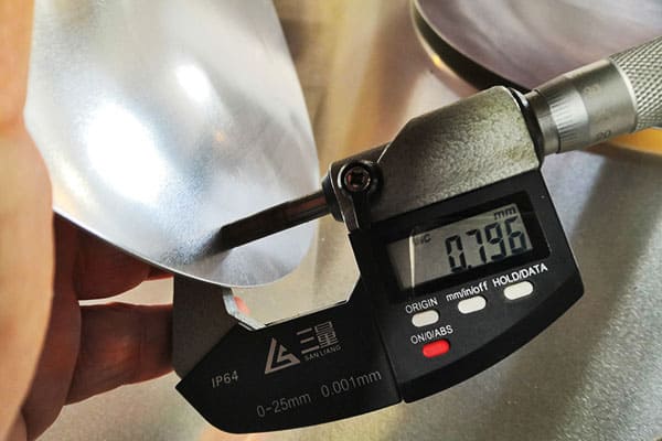 Medição de espessura de disco de liga de alumínio Aluminum Alloy Disc Thickness Measurement