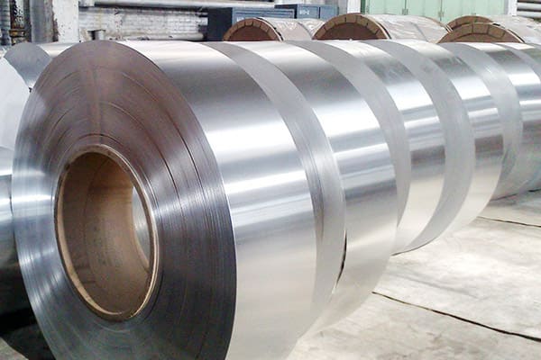 Bandes d'aluminium enduites de couleur